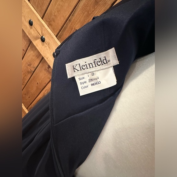 NWT Kleinfeld Indigo Bridesmaids Dress High Neck Chiffon Size 8 - Picture 6 of 6